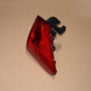 چراغ خطر عقب راست