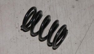 فنرپائینی لنت عقب - ام وی ام ۳۱۵