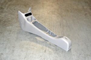 پوسته کنسول وسط - ام وی ام ۱۱۰ سه سیلندر