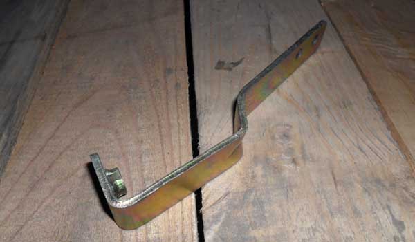 پایه کاور روی موتور شماره ۱ - ام وی ام X33