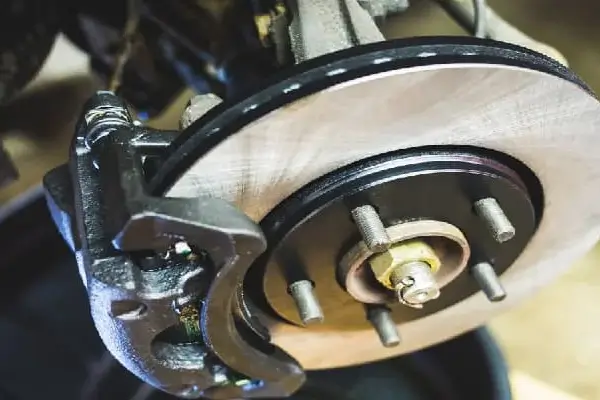 علت برنگشتن پیستون ترمز